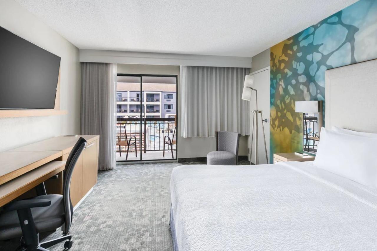 Courtyard By Marriott Orlando Lake Buena Vista At Vista Centre Exterior foto